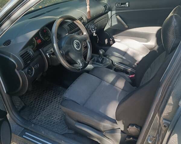 Серый Фольксваген Пассат, объемом двигателя 1.78 л и пробегом 197 тыс. км за 5800 $, фото 7 на Automoto.ua