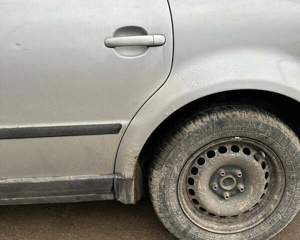 Серый Фольксваген Пассат, объемом двигателя 1.9 л и пробегом 332 тыс. км за 2700 $, фото 5 на Automoto.ua