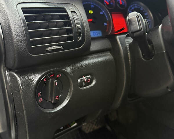 Сірий Фольксваген Пассат, об'ємом двигуна 1.9 л та пробігом 350 тис. км за 4450 $, фото 28 на Automoto.ua