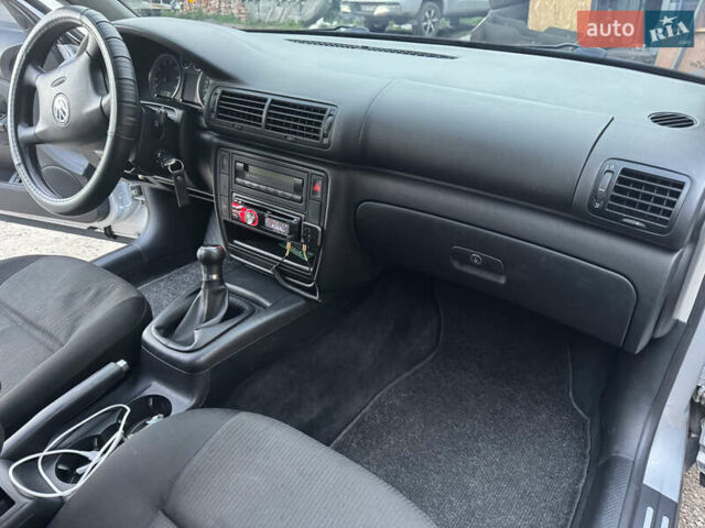 Серый Фольксваген Пассат, объемом двигателя 1.6 л и пробегом 222 тыс. км за 5200 $, фото 10 на Automoto.ua