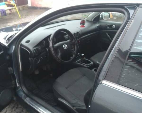 Серый Фольксваген Пассат, объемом двигателя 1.6 л и пробегом 250 тыс. км за 5050 $, фото 19 на Automoto.ua