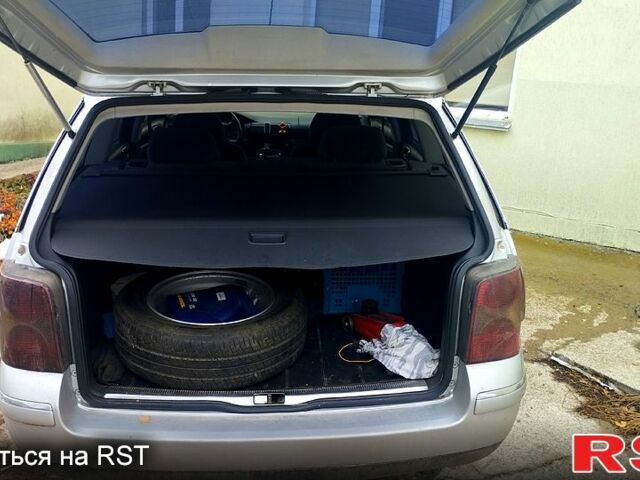 Серый Фольксваген Пассат, объемом двигателя 2.8 л и пробегом 360 тыс. км за 4600 $, фото 6 на Automoto.ua