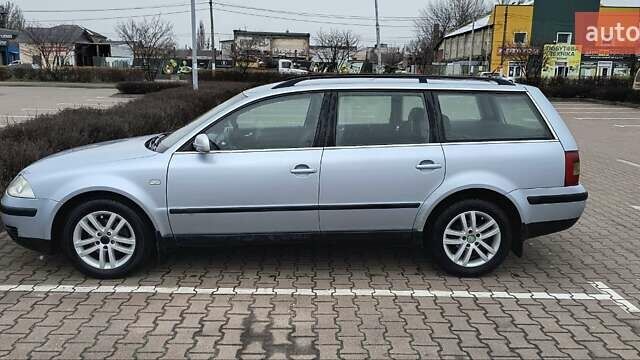 Серый Фольксваген Пассат, объемом двигателя 1.9 л и пробегом 280 тыс. км за 3800 $, фото 1 на Automoto.ua