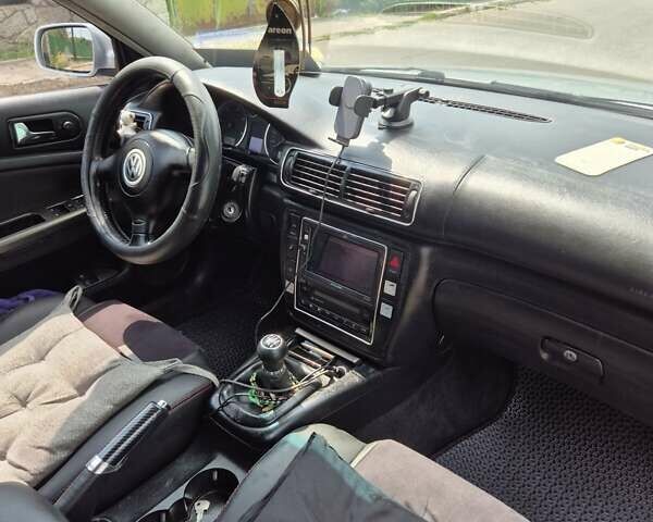 Серый Фольксваген Пассат, объемом двигателя 1.9 л и пробегом 323 тыс. км за 5500 $, фото 11 на Automoto.ua