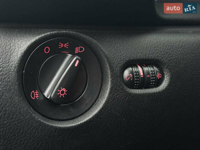 Серый Фольксваген Пассат, объемом двигателя 2 л и пробегом 254 тыс. км за 3990 $, фото 12 на Automoto.ua