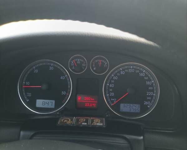 Сірий Фольксваген Пассат, об'ємом двигуна 1.9 л та пробігом 334 тис. км за 5000 $, фото 8 на Automoto.ua