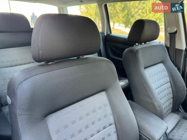 Серый Фольксваген Пассат, объемом двигателя 1.98 л и пробегом 270 тыс. км за 3950 $, фото 30 на Automoto.ua