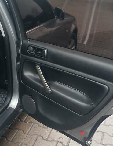 Серый Фольксваген Пассат, объемом двигателя 1.8 л и пробегом 320 тыс. км за 5900 $, фото 12 на Automoto.ua