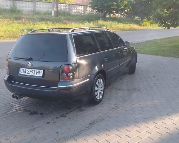 Серый Фольксваген Пассат, объемом двигателя 1.6 л и пробегом 250 тыс. км за 5050 $, фото 10 на Automoto.ua