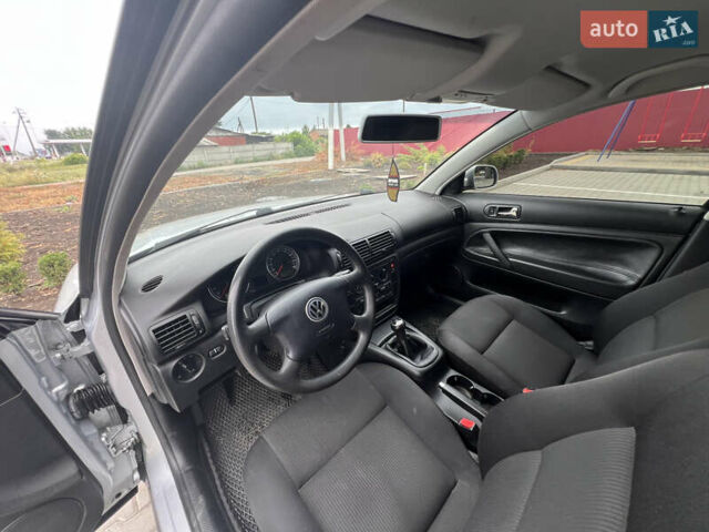 Серый Фольксваген Пассат, объемом двигателя 1.6 л и пробегом 232 тыс. км за 5000 $, фото 9 на Automoto.ua