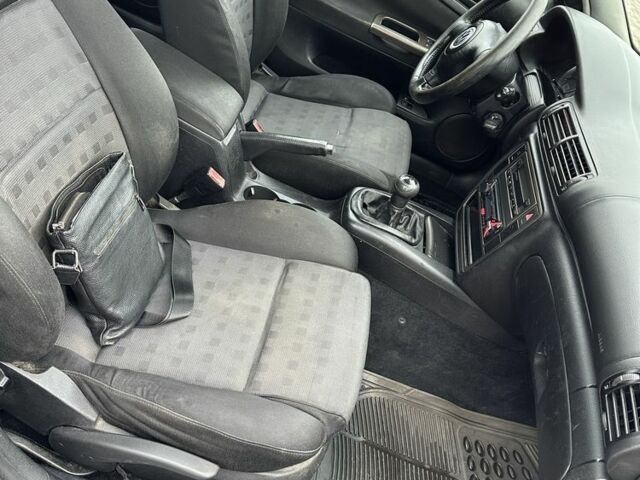 Серый Фольксваген Пассат, объемом двигателя 1.9 л и пробегом 320 тыс. км за 2799 $, фото 16 на Automoto.ua