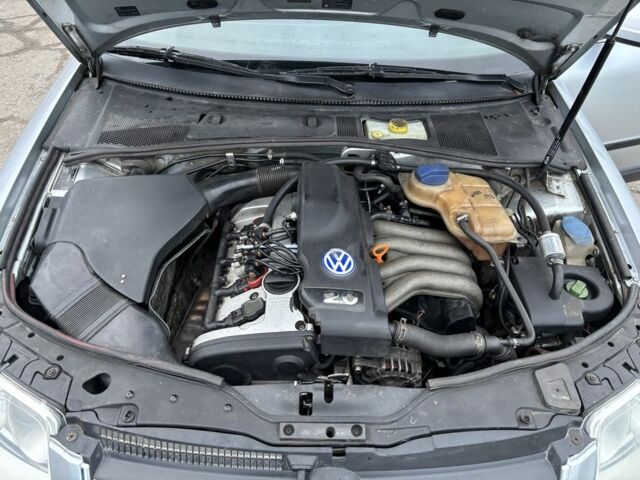 Серый Фольксваген Пассат, объемом двигателя 2 л и пробегом 300 тыс. км за 4000 $, фото 7 на Automoto.ua