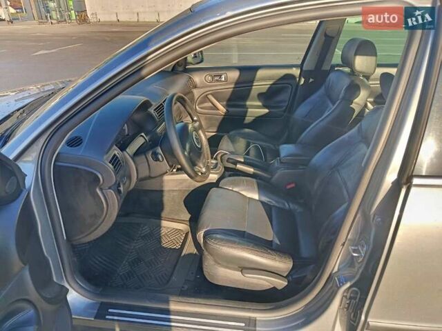 Серый Фольксваген Пассат, объемом двигателя 1.9 л и пробегом 386 тыс. км за 4900 $, фото 13 на Automoto.ua