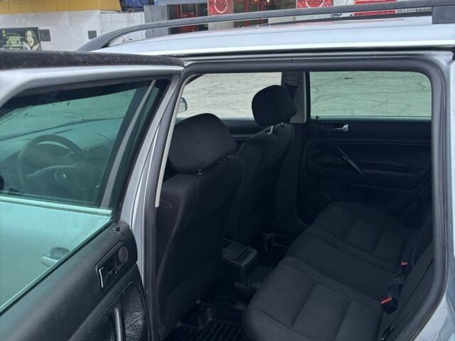 Серый Фольксваген Пассат, объемом двигателя 2 л и пробегом 300 тыс. км за 4000 $, фото 5 на Automoto.ua