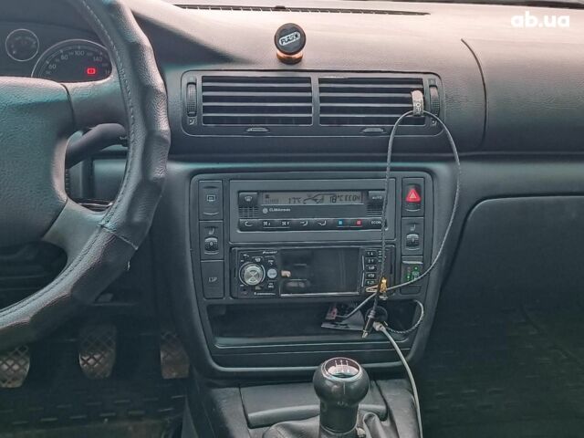 Серый Фольксваген Пассат, объемом двигателя 2 л и пробегом 299 тыс. км за 4690 $, фото 21 на Automoto.ua