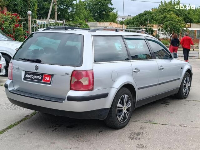 Серый Фольксваген Пассат, объемом двигателя 2 л и пробегом 299 тыс. км за 4690 $, фото 6 на Automoto.ua