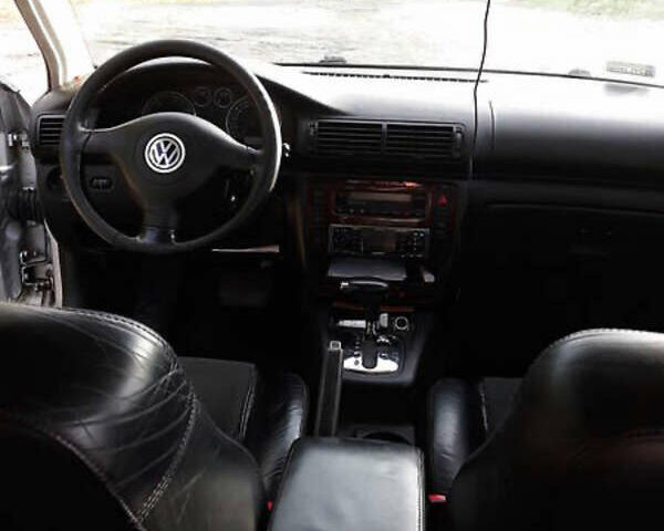 Серый Фольксваген Пассат, объемом двигателя 1.9 л и пробегом 280 тыс. км за 4300 $, фото 1 на Automoto.ua