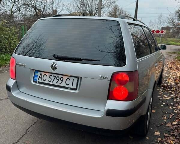 Серый Фольксваген Пассат, объемом двигателя 1.9 л и пробегом 320 тыс. км за 3300 $, фото 7 на Automoto.ua