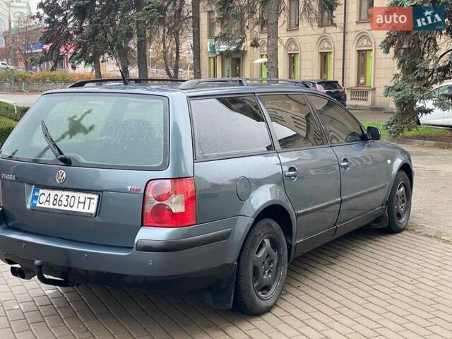 Серый Фольксваген Пассат, объемом двигателя 1.9 л и пробегом 250 тыс. км за 2750 $, фото 2 на Automoto.ua