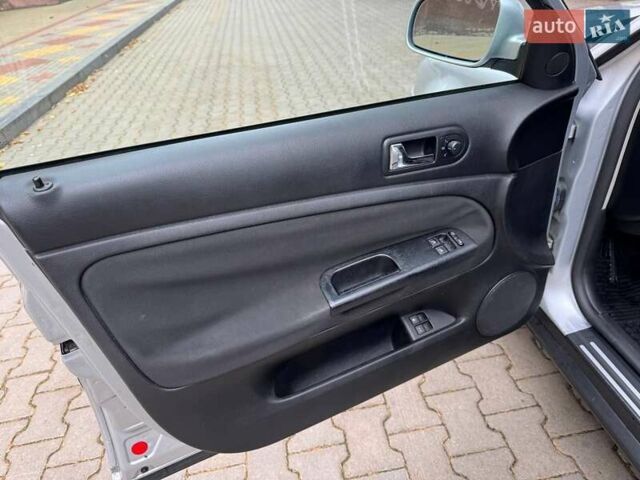 Сірий Фольксваген Пассат, об'ємом двигуна 1.6 л та пробігом 258 тис. км за 4450 $, фото 24 на Automoto.ua