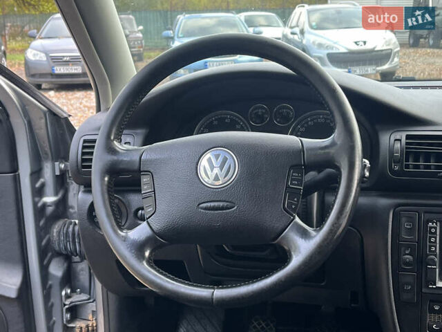 Серый Фольксваген Пассат, объемом двигателя 1.78 л и пробегом 215 тыс. км за 5300 $, фото 14 на Automoto.ua