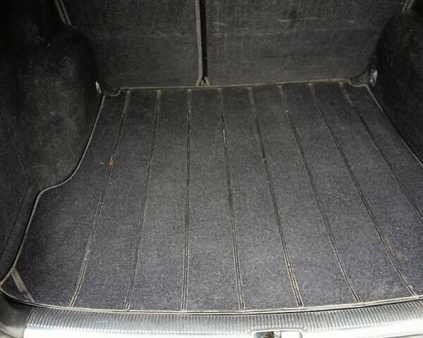 Сірий Фольксваген Пассат, об'ємом двигуна 1.6 л та пробігом 253 тис. км за 4300 $, фото 16 на Automoto.ua