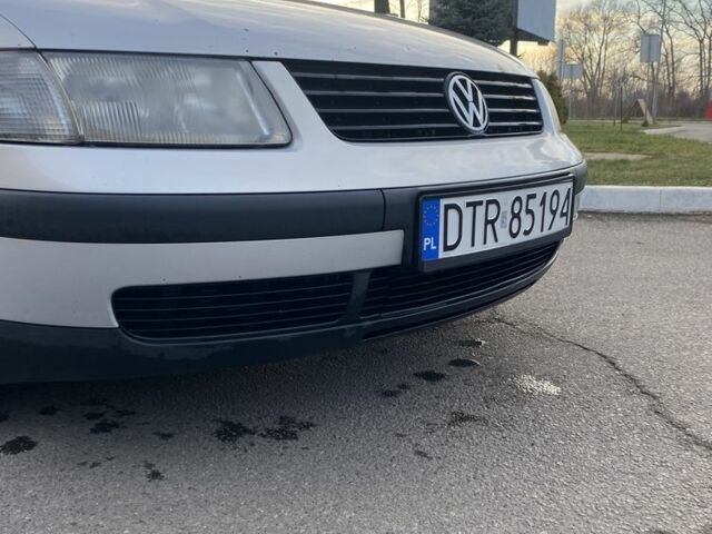 Серый Фольксваген Пассат, объемом двигателя 1.9 л и пробегом 300 тыс. км за 1900 $, фото 10 на Automoto.ua