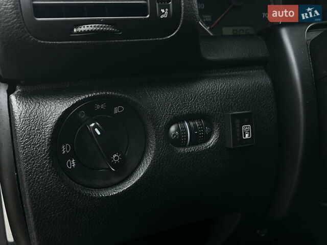 Серый Фольксваген Пассат, объемом двигателя 1.78 л и пробегом 215 тыс. км за 5300 $, фото 21 на Automoto.ua