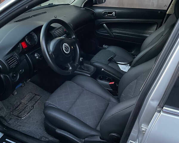 Серый Фольксваген Пассат, объемом двигателя 1.9 л и пробегом 392 тыс. км за 4600 $, фото 10 на Automoto.ua