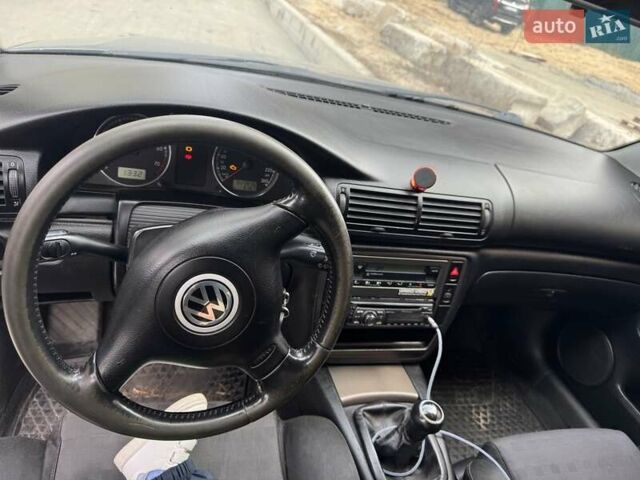 Серый Фольксваген Пассат, объемом двигателя 1.78 л и пробегом 347 тыс. км за 3900 $, фото 3 на Automoto.ua