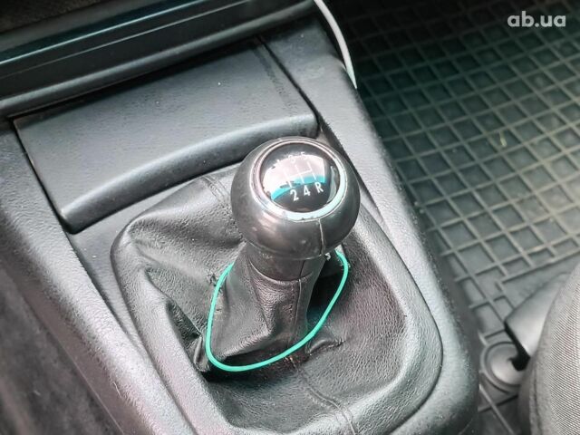 Серый Фольксваген Пассат, объемом двигателя 2 л и пробегом 299 тыс. км за 4690 $, фото 15 на Automoto.ua