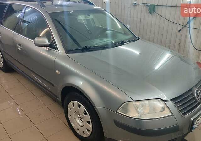 Серый Фольксваген Пассат, объемом двигателя 1.9 л и пробегом 299 тыс. км за 4050 $, фото 3 на Automoto.ua