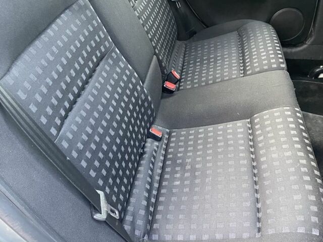 Серый Фольксваген Пассат, объемом двигателя 1.9 л и пробегом 300 тыс. км за 1900 $, фото 12 на Automoto.ua