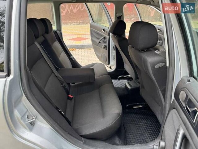 Сірий Фольксваген Пассат, об'ємом двигуна 1.6 л та пробігом 258 тис. км за 4450 $, фото 37 на Automoto.ua