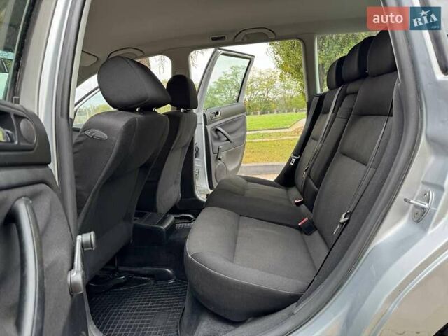 Сірий Фольксваген Пассат, об'ємом двигуна 1.6 л та пробігом 258 тис. км за 4450 $, фото 35 на Automoto.ua