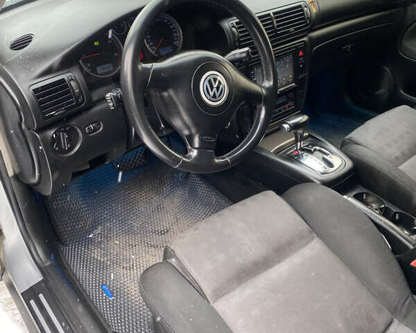 Серый Фольксваген Пассат, объемом двигателя 1.9 л и пробегом 304 тыс. км за 3999 $, фото 7 на Automoto.ua