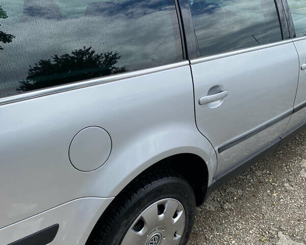 Серый Фольксваген Пассат, объемом двигателя 1.98 л и пробегом 212 тыс. км за 4200 $, фото 3 на Automoto.ua