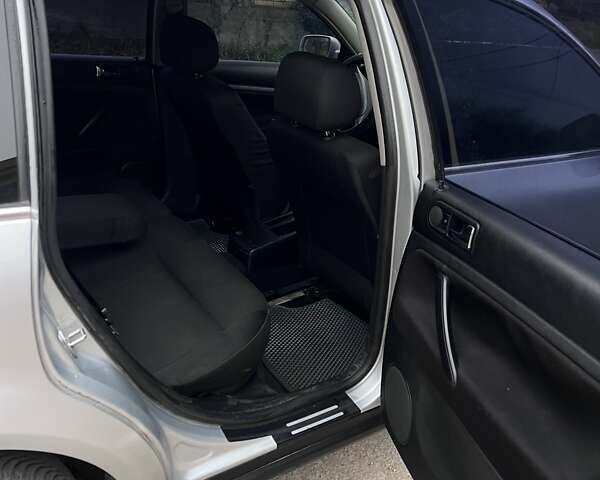 Серый Фольксваген Пассат, объемом двигателя 1.9 л и пробегом 393 тыс. км за 3900 $, фото 8 на Automoto.ua