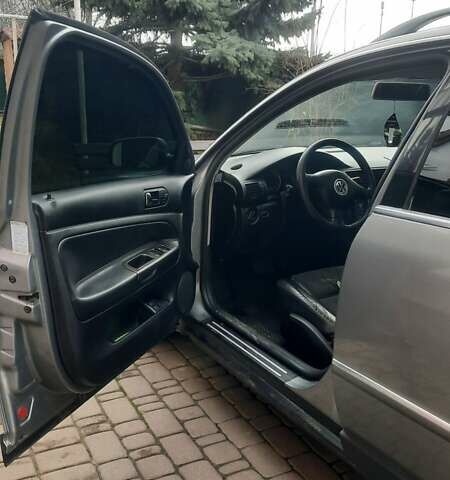 Серый Фольксваген Пассат, объемом двигателя 1.9 л и пробегом 390 тыс. км за 5000 $, фото 3 на Automoto.ua