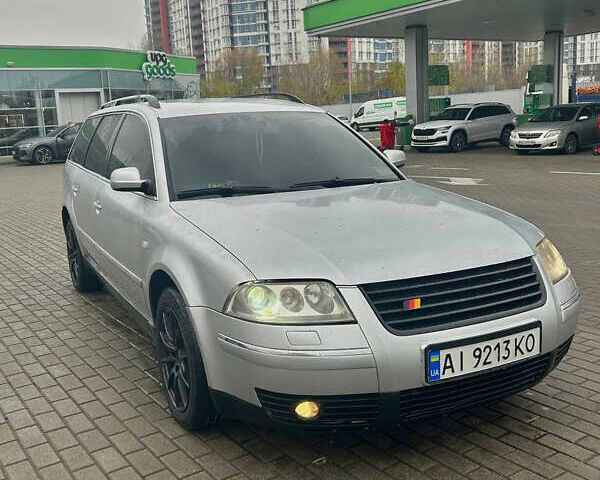 Серый Фольксваген Пассат, объемом двигателя 2.5 л и пробегом 330 тыс. км за 5000 $, фото 3 на Automoto.ua