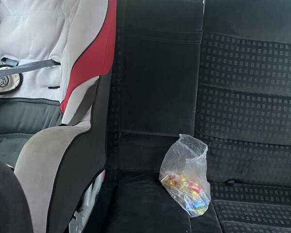 Серый Фольксваген Пассат, объемом двигателя 1.98 л и пробегом 212 тыс. км за 4200 $, фото 10 на Automoto.ua