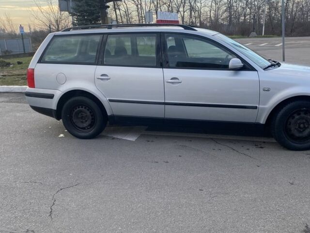 Серый Фольксваген Пассат, объемом двигателя 1.9 л и пробегом 300 тыс. км за 1900 $, фото 3 на Automoto.ua