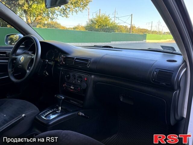 Серый Фольксваген Пассат, объемом двигателя 1.9 л и пробегом 270 тыс. км за 3900 $, фото 7 на Automoto.ua