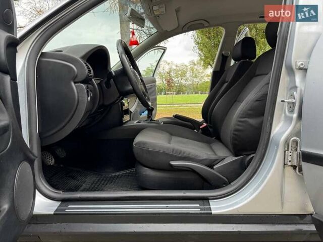 Сірий Фольксваген Пассат, об'ємом двигуна 1.6 л та пробігом 258 тис. км за 4450 $, фото 23 на Automoto.ua