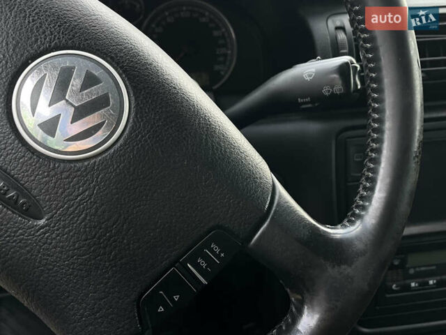 Серый Фольксваген Пассат, объемом двигателя 1.78 л и пробегом 215 тыс. км за 5300 $, фото 23 на Automoto.ua