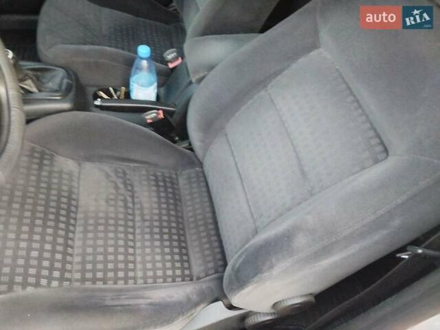 Сірий Фольксваген Пассат, об'ємом двигуна 1.6 л та пробігом 278 тис. км за 4250 $, фото 15 на Automoto.ua