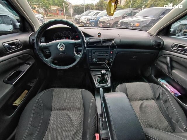 Серый Фольксваген Пассат, объемом двигателя 2 л и пробегом 299 тыс. км за 4690 $, фото 19 на Automoto.ua