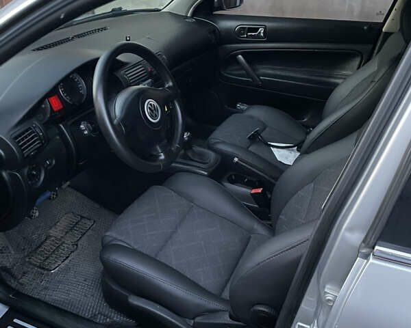 Серый Фольксваген Пассат, объемом двигателя 1.9 л и пробегом 395 тыс. км за 4600 $, фото 9 на Automoto.ua