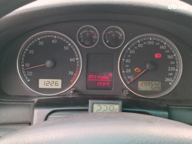 Серый Фольксваген Пассат, объемом двигателя 2 л и пробегом 299 тыс. км за 4690 $, фото 14 на Automoto.ua