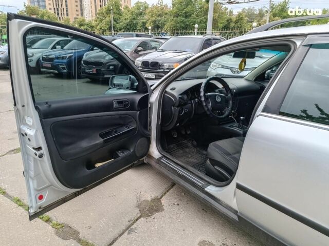 Серый Фольксваген Пассат, объемом двигателя 2 л и пробегом 299 тыс. км за 4690 $, фото 9 на Automoto.ua